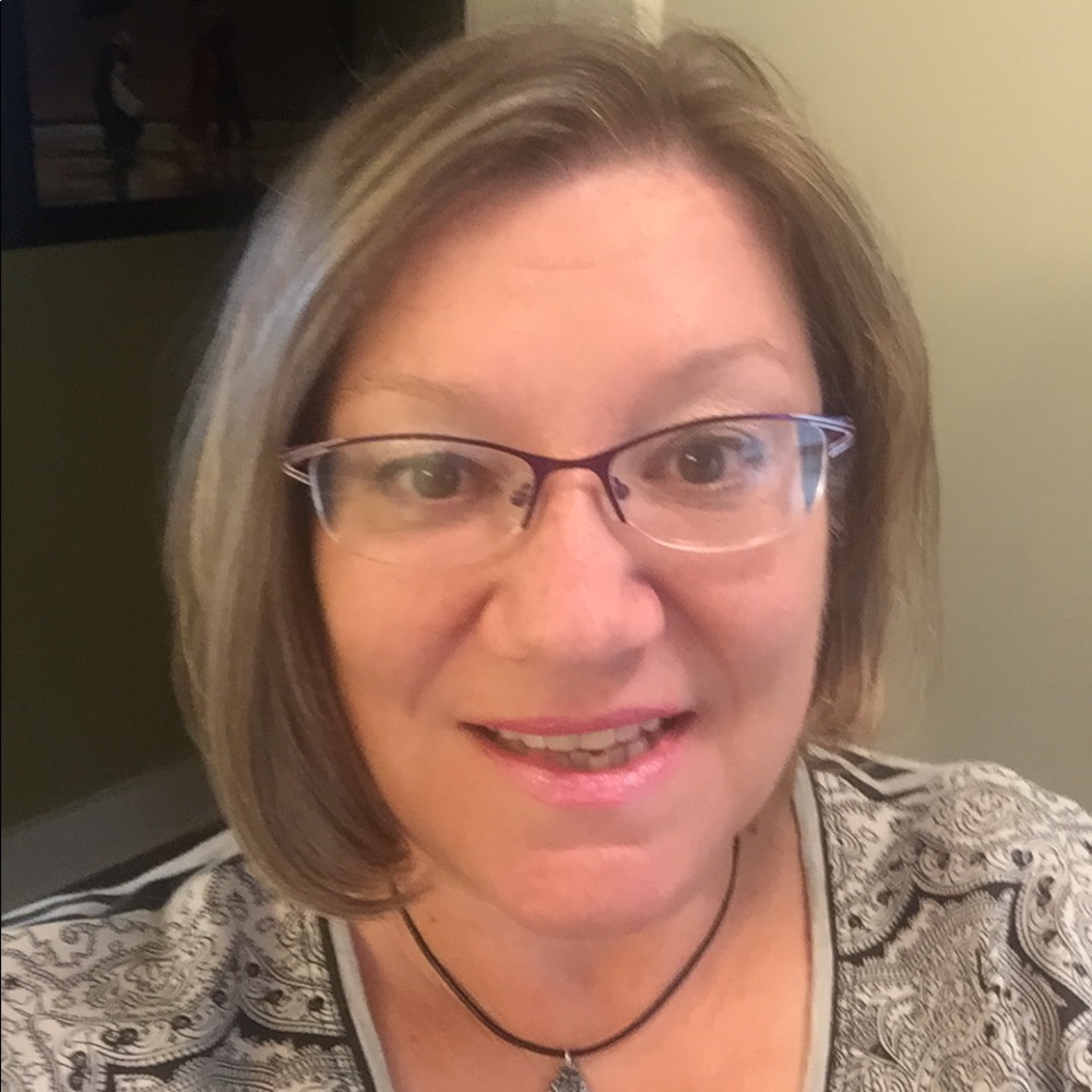 Meet your Posher, Lisa